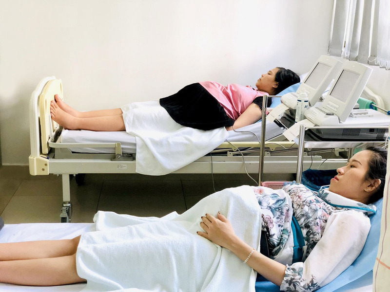 Non-stress test theo dõi nhịp tim và cử động thai nhi để đánh giá sức khỏe tổng thể Non-stress test theo dõi nhịp tim và cử động thai nhi để đánh giá sức khỏe tổng thể