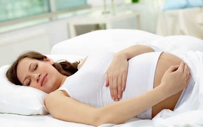 Mẹ bầu cần đặc biệt thận trọng và chú ý để đảm bảo an toàn cho cả mẹ và bé