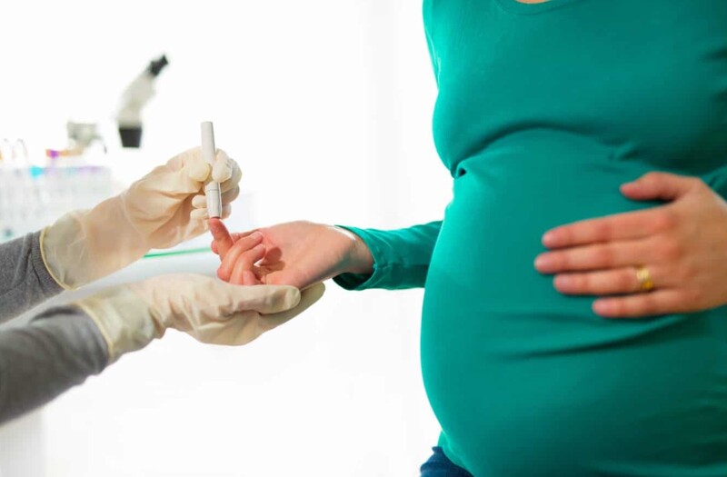 Nhiễm trùng đường tiết niệu cũng khiến mẹ bầu bị căng tức bụng Nhiễm trùng đường tiết niệu cũng khiến mẹ bầu bị căng tức bụng