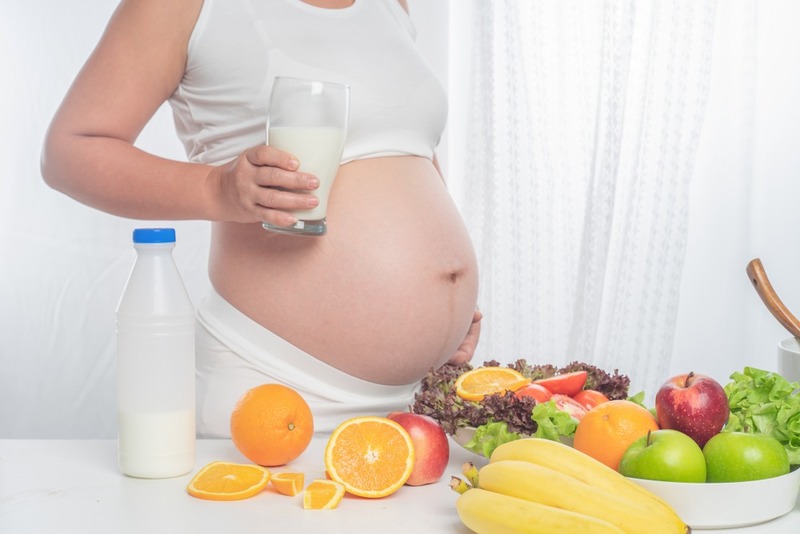 Theo dõi sức khỏe, dinh dưỡng và lối sống hợp lý giúp thai nhi phát triển an toàn