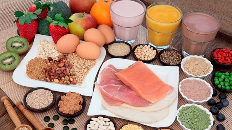 Protein cung cấp acid amin cần thiết giúp tăng trưởng cân nặng và mô cho thai nhi