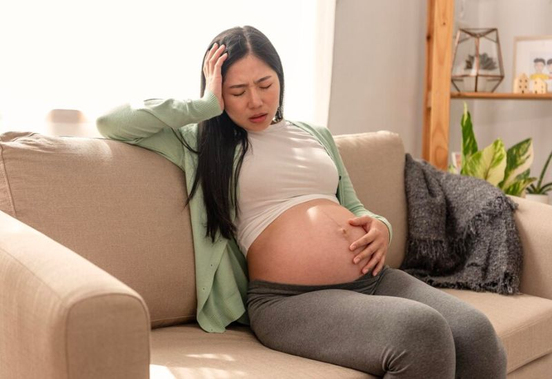 Đau buốt lưng khi mang thai tháng cuối có ảnh hưởng gì không? Đau buốt lưng khi mang thai tháng cuối có ảnh hưởng gì không?