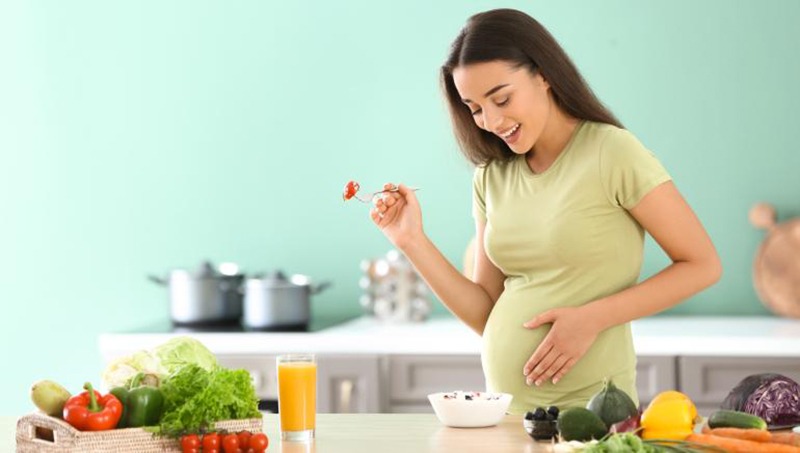 Dinh dưỡng khoa học giúp thai nhi phát triển khỏe mạnh toàn diện
